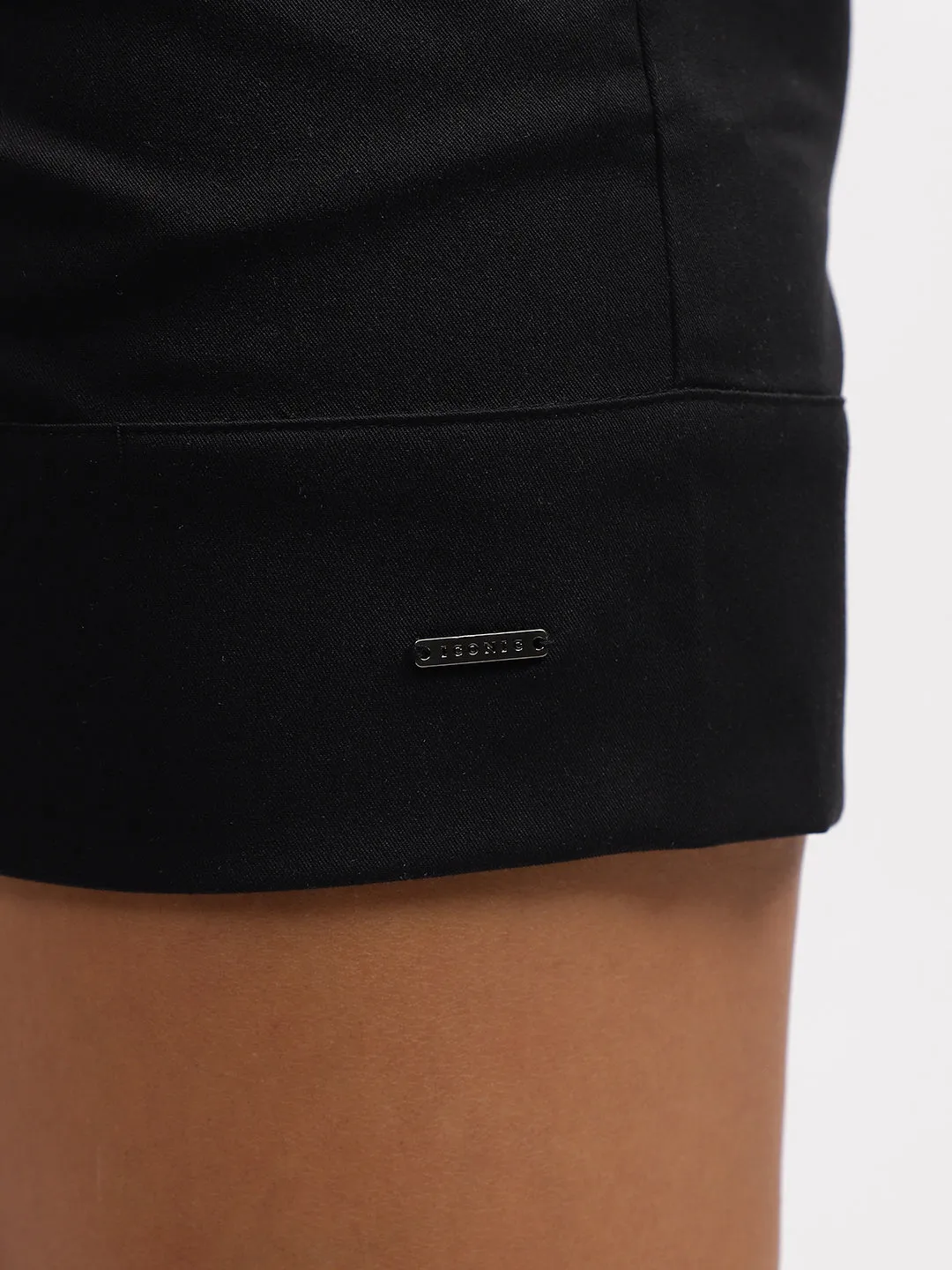Iconic Women Black Solid Regular Fit Shorts